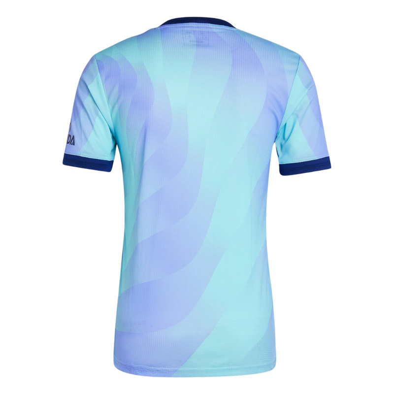 Arsenal 20242025 - Tercera camiseta Arsenal - Adidas Arsenal - Premier League - Copas Inglesas - Champions League - Diseño moderno - Detalles únicos - Londres - Azul marino - Amarillo - Blanco - Gola redonda - Escudo del Arsenal - Logo de Adidas - Historia del club - Identidad del club - Tecnologías innovadoras - Confort - Rendimiento.