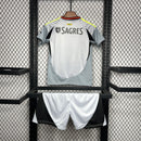 Benfica III 24/25 conjunto infantil - Benfica - 24/25 - Conjunto infantil - Fútbol - Equipamiento deportivo - Niños - Estilo.