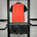 Camiseta Bayern Leverkusen I 24/25 conjunto infantil rojo - Camiseta - Bayern Leverkusen - 24/25 - Conjunto infantil - Rojo - Fútbol - Equipamiento deportivo - Niños - Estilo.