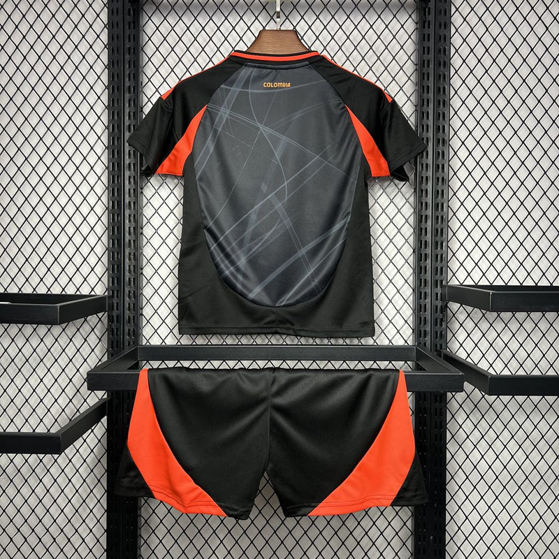 Camiseta Colombia II 24/25 conjunto infantil negro - Camiseta - Colombia - 24/25 - Conjunto infantil - Negro - Fútbol - Equipamiento deportivo - Niños - Estilo.
