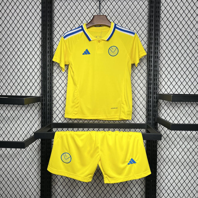 Camiseta Leeds United II 24/25 conjunto infantil amarillo - Camiseta - Leeds United - 24/25 - Conjunto infantil - Amarillo - Fútbol - Equipamiento deportivo - Niños - Estilo.