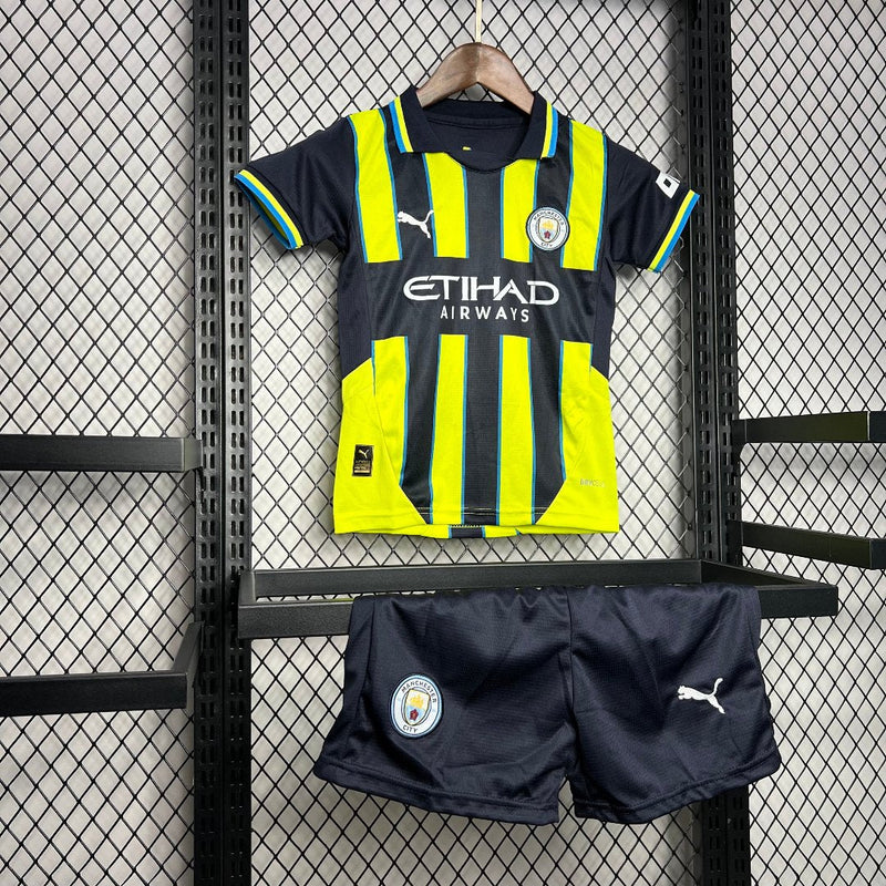 Camiseta Manchester City II 24/25 conjunto infantil amarillo negro - Camiseta - Manchester City - 24/25 - Conjunto infantil - Amarillo - Negro - Fútbol - Equipamiento deportivo - Niños - Estilo.