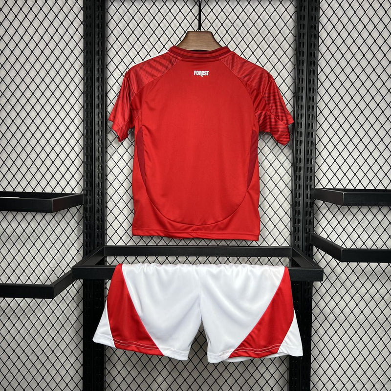 Camiseta Nottingham Forest I 24/25 conjunto infantil roja - Camiseta - Nottingham Forest - 24/25 - Conjunto infantil - Roja - Fútbol - Equipamiento deportivo - Niños - Estilo.