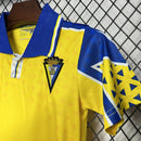 Conjunto infantil Cádiz amarillo 2024/25 - Amarillo - Infantil - Cádiz - Temporada 2024-2025 - Fútbol - Equipamiento deportivo - Niños - Estilo.