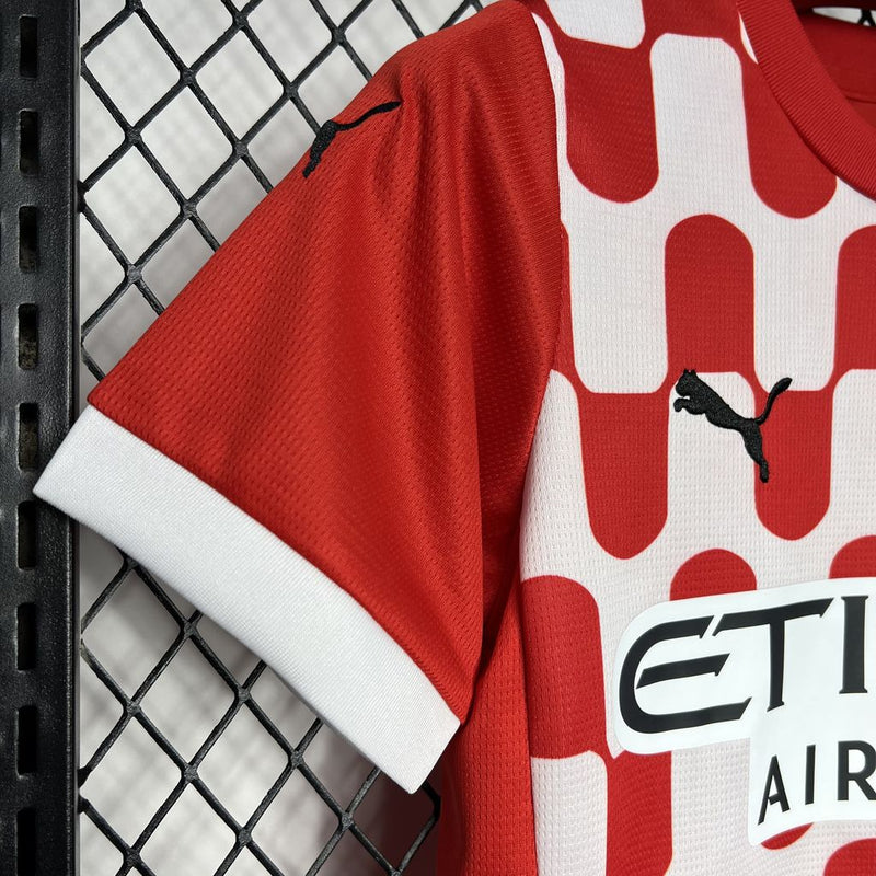 Conjunto infantil Girona 2024/25 - Rojo - Blanco - Infantil - Girona - Temporada 2024-2025 - Fútbol - Equipamiento deportivo - Niños - Estilo.