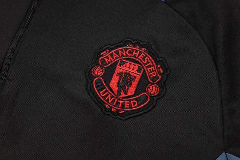 CONJUNTO LARGO MANCHESTER UNITED ENTRENAMIENTO VIII 24/25 HOMBRE