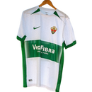 Elche - Camiseta local - Nike - La Liga 2 - Temporada 2024-2025 - Diseño - Detalles - Equipación - Fútbol - LaLiga - España - Club - Nueva camiseta - Lanzamiento - Equipamiento deportivo - Fútbol español - Diseño moderno - Tradicional - Clásico - Moderno - Estilo - Rendimiento - Confort - Tecnología - Innovación - Blanca - Verde.