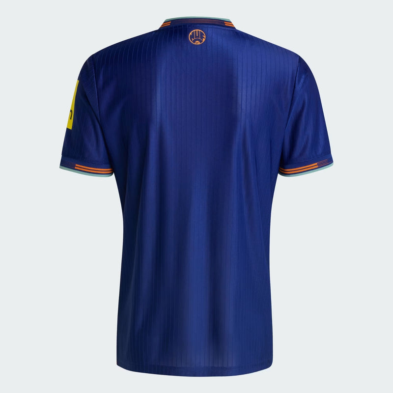 NEWCASTLE IlI 25/26 HOMBRE
