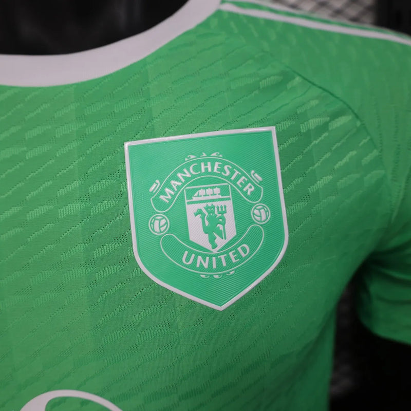 MANCHESTER UNITED PORTERO 25-26 VERSIÓN JUGADOR