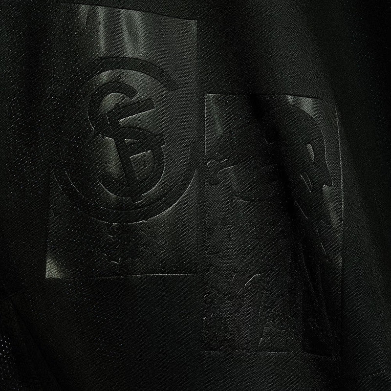 SC Freiburg - 2024/2025 - Camiseta Freiburg - Uniforme alternativo Freiburg - Nike Freiburg - Diseño moderno - Negro - Blanco - Bundesliga - Copa de Alemania - Escudo del club - Logo de Nike - Tecnologías innovadoras - Confort - Rendimiento - Monograma - Águila - Patrocinadores.