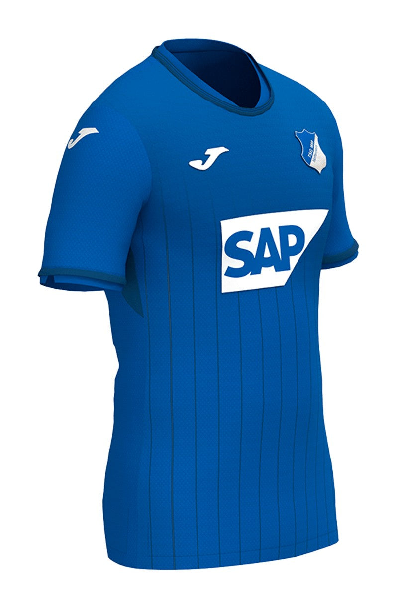 Hoffenheim - 2024/2025 - Camiseta Hoffenheim - Uniforme Hoffenheim - Joma Hoffenheim - Diseño moderno - Bundesliga - Competencias de fútbol - Azul - Blanco - Identidad del club - Cuello en V - Escudo del club - Logo de Joma - Patrocinio - Materiales de alta calidad - Comodidad - Rendimiento - Pasión - Historia - Innovación.