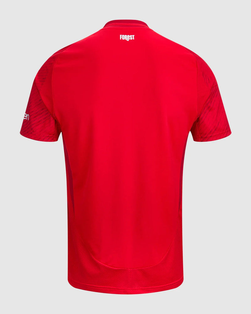 Nottingham Forest 2024/2025 - Camiseta Nottingham Forest - Uniforme titular Nottingham Forest - Adidas Nottingham Forest - Premier League - Diseño clásico - Diseño moderno - Rojo - Amarillo - Gola redonda - Escudo del Nottingham Forest - Logo de Adidas - Historia del club - Innovación de Adidas - Tecnologías innovadoras - Confort - Rendimiento.