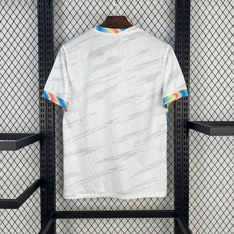 CAMISETA BARCELONA BLANCA EDICIÓN ESPECIAL 25/26 HOMBRE