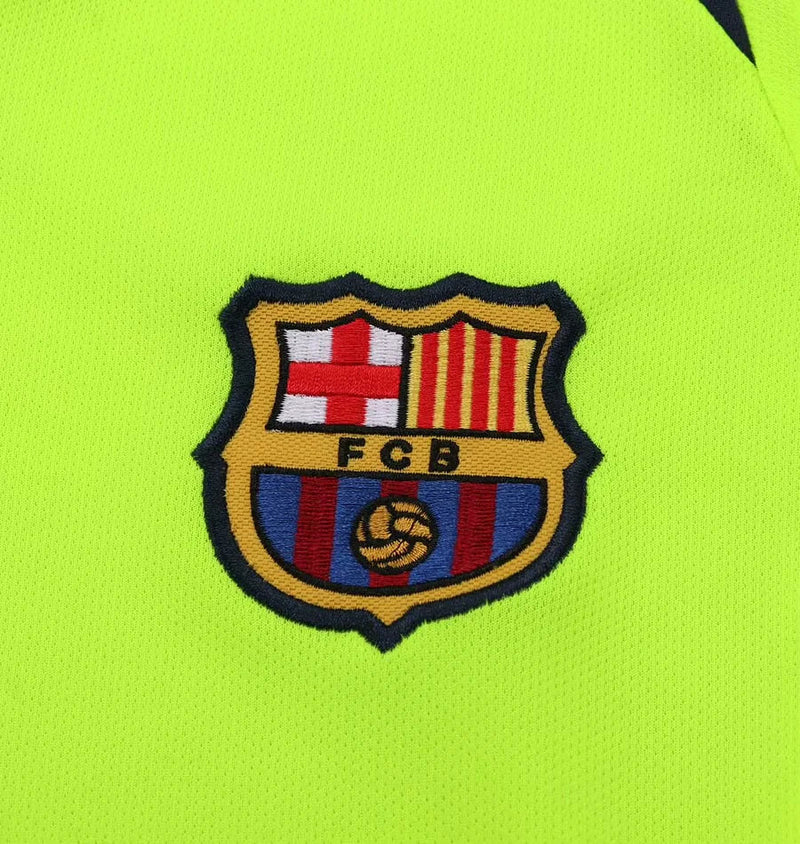 CAMISETA BARCELONA II 05/06 CONJUNTO INFANTIL (RETRO)