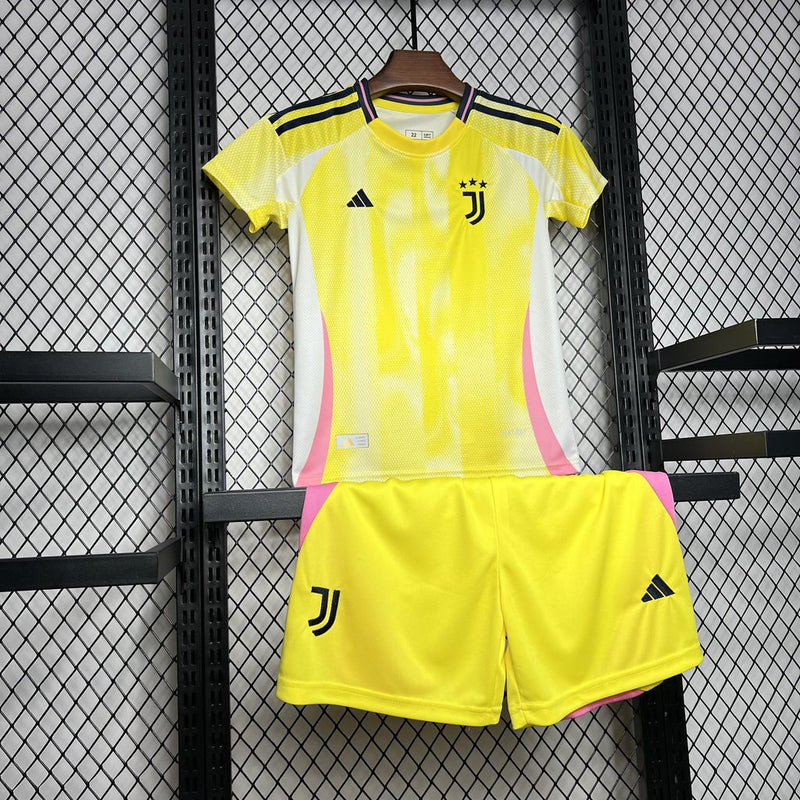 Juventus II 24/25 conjunto infantil - Juventus - 24/25 - Conjunto infantil - Fútbol - Equipamiento deportivo - Niños - Estilo.