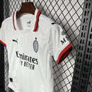 Milan II 24/25 conjunto infantil blanco - Milan - 24/25 - Conjunto infantil - Blanco - Fútbol - Equipamiento deportivo - Niños - Estilo.