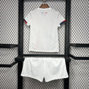 PSG II 24/25 conjunto infantil blanco - PSG - 24/25 - Conjunto infantil - Blanco - Fútbol - Equipamiento deportivo - Niños - Estilo.
